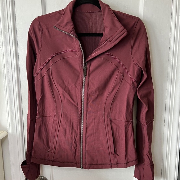 Lululemon Yoga Tight Fitting Jacket Long Sleeve - Red Merlot - 10 - Picture 1 of 3